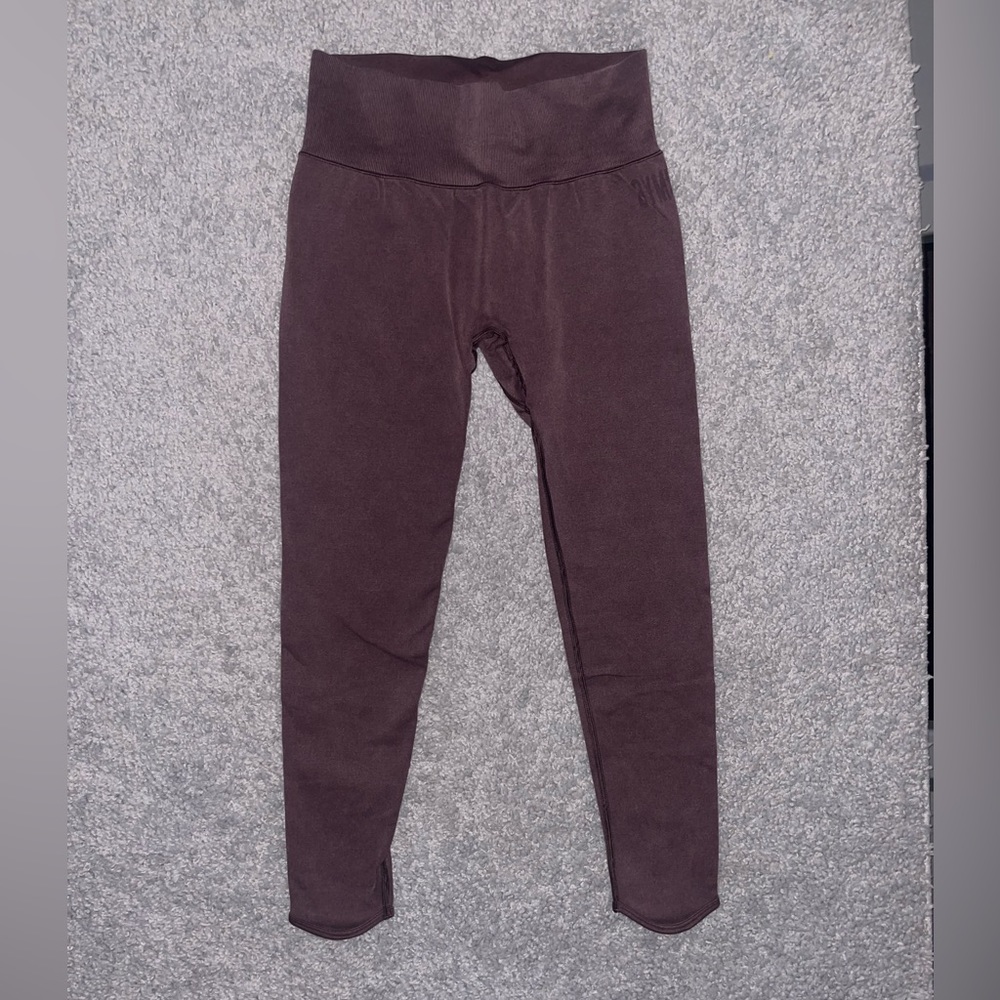 Gymshark Studio Leggings Size Small Winter Berry